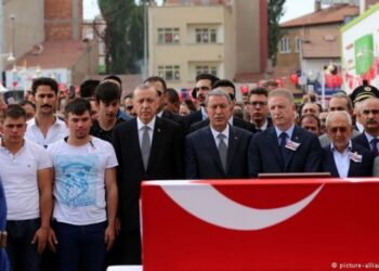 Erdoğan: İdam parlamentodan geçerse onaylarım