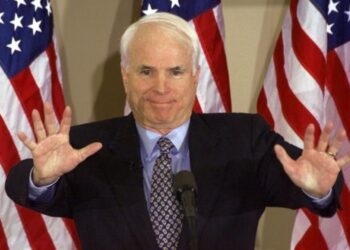 ABD’li Senatör John McCain hayatını kaybetti