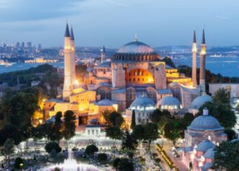 Ayasofya’nın ibadete açılması AYM gündeminde