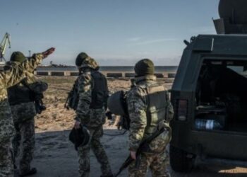 Ukrayna’dan Rus erkeklere ülkeye giriş yasağı