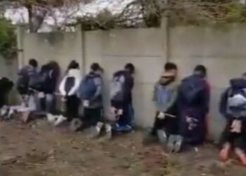 Fransız polisi lise öğrencilerini diz çöktürerek gözaltına aldı, görüntüler tepki çekti