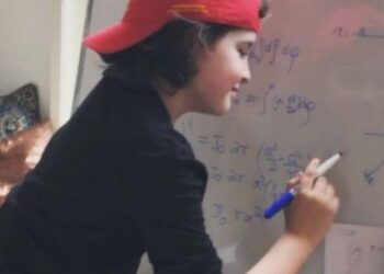 ​Dokuz yaşında elektrik mühendisi olacak