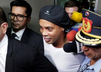 Eski yıldız futbolcu Ronaldinho, Paraguay’da tutuklandı