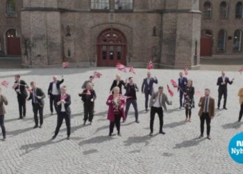 Anayasa Günü’nü kutlayan Norveç Kabinesinin dans performansı viral oldu