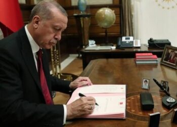 ‘Devlete karşı suç’tan ceza alan sanatçıdan ödülü geri alınacak