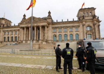 Almanya meclis binasının güvenliğini arttırıyor