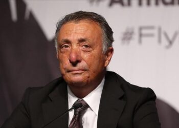 Ahmet Nur Çebi: Demba Ba bir şey varsa ‘fermuarını’ açıp söylemeli!