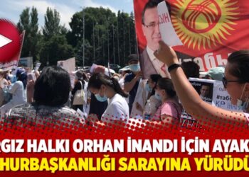 Kırgız halkı Orhan İnandı için ayakta: Cumhurbaşkanlığı sarayına yürüdüler