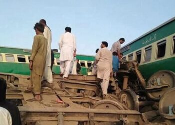 Pakistan’da tren kazası: En az 30 ölü