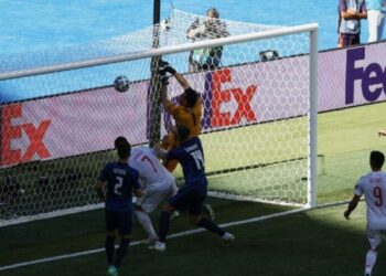 Martin Dubravka, kendi kalesine attığı golle EURO 2020 tarihine geçti