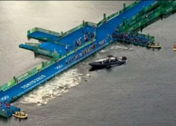 Tokyo Olimpiyatları triatlon yarışında ‘tekne’ kaosu!