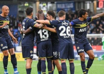 Fenerbahçe, Helsinki’yi 5 golle yenip Avrupa Ligi’nde gruplara kaldı
