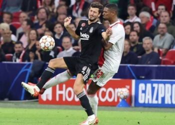Beşiktaş, Ajax’a 2-0 yenildi