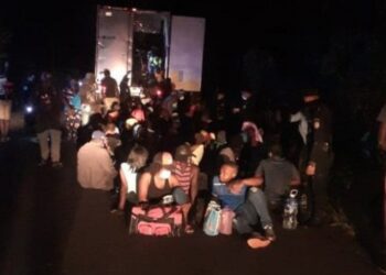 Guatemala’da insan kaçakçıları 126 göçmeni kilitli konteynerde terk etti
