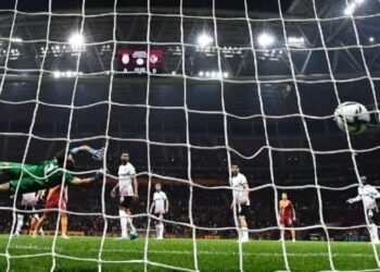 Galatasaraylı Morutan’ın golü için ‘ofsayt’ tartışması!