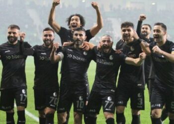Sakaryaspor dünya devlerini geride bıraktı! Tek rakibi Ajax