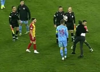 Sahaya giren Adil Gevrek kendisini savundu: Sahaya inmemiz gerekiyormuş