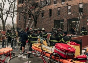 New York’ta yangın: 9’u çocuk en az 19 kişi hayatını kaybetti