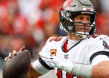 Tom Brady 22 yıllık NFL kariyerine son verdi