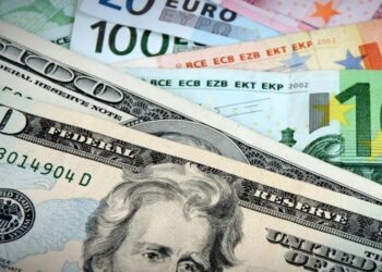 Dolar yükselişini sürdürüyor: Son 6 ayın zirvesini gördü