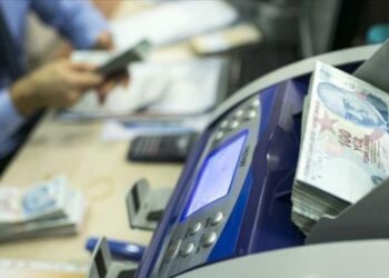 BDDK kararı sonrası dolar/TL 17’nin altını gördü