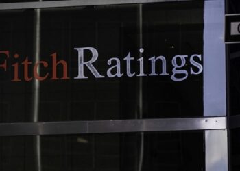 Fitch, Türkiye’nin kredi notunu düşürdü