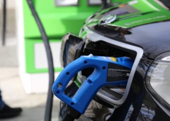 Elektrikli otomobile ilave gümrük vergisi getirildi