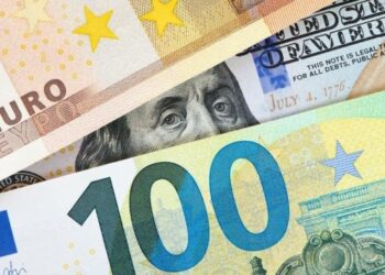 Euro/dolar paritesi 20 yılın en düşük seviyesinde