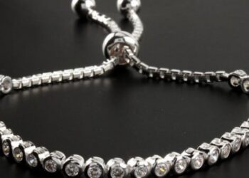 Finans uzmanı İslam Memiş: Altın alamayan insanlar takı kültürünü gümüş olarak devam ettirebilir