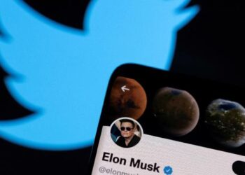 Bloomberg: Elon Musk, Twitter için son imzayı yarın atacak