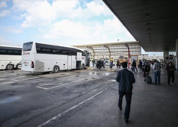 Üniversitelilere ulaşım desteğinden yüzde 2’lik kesim yararlanacak