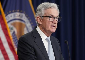 Fed başkanı: Faiz artışlarına ara vermeyi düşünmek için çok erken