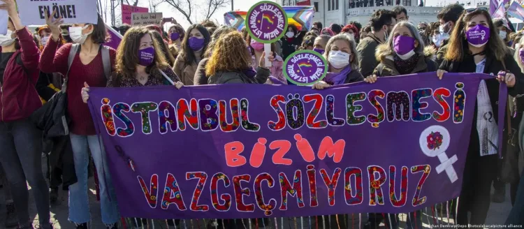 İstanbul’da kadına şiddet eyleminde gözaltı