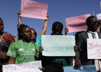 Afrika’dan gelişmiş ülkelere “fosil yakıt” resti