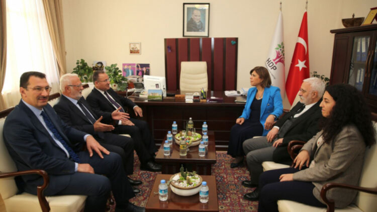 HDP’li Beştaş, AKP’nin ziyaretini anlattı: Referandum konusunda tavrımız net