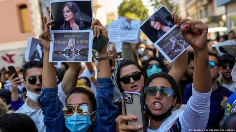 İran’da protestoların 100. günü