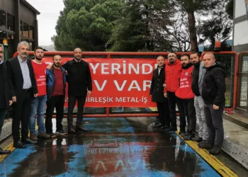 Bekaert işçileri Erdoğan’ın ‘grev erteleme’ kararına rağmen iş durdurdu