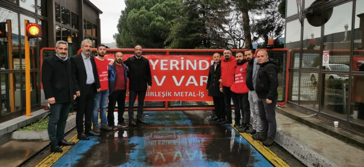 Bekaert işçileri Erdoğan’ın ‘grev erteleme’ kararına rağmen iş durdurdu