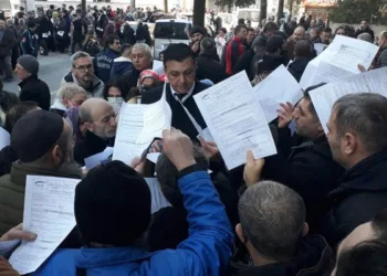 EYT izdihamı başladı: Hangi işlemler yapılıyor?