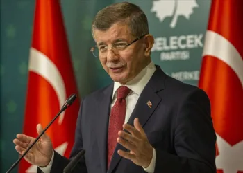 Davutoğlu, ‘imza yetkisi’ sözlerine gelen eleştirilere yanıt verdi