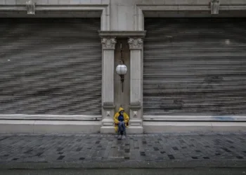 Şirketler peş peşe kepenk kapattı