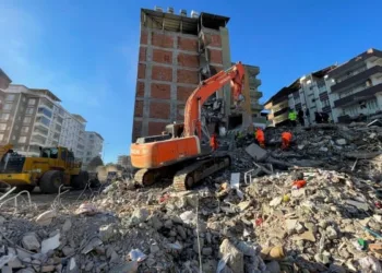 Bakan Kurum: Ay sonuna kadar inşaat çalışmalarını başlatacağız