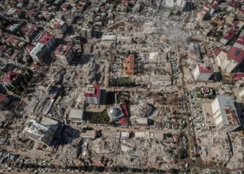 Depremlerde can kaybı 38 bin 44’e yükseldi