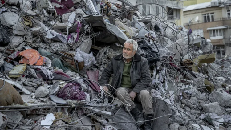 Türkiye Barolar Birliği, depremzedelere yol gösterecek hukuk rehberi hazırladı