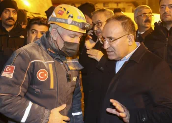 Bozdağ: Depremzedeler ikamet yerinde oy kullanacak