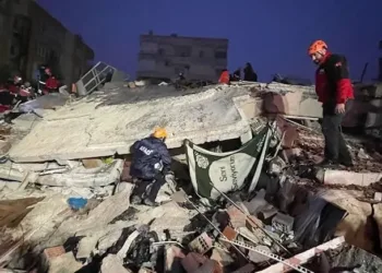 Deprem sonrası uluslararası yardım çağrısı yapıldı