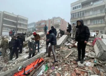 AKP’li vekilin ailesi depremde göçük altında kaldı