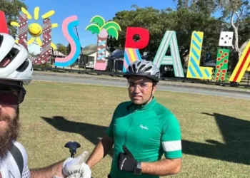 Gönüllü eğitimciler, deprem mağdurları için Avustralya’da pedal çevirdi