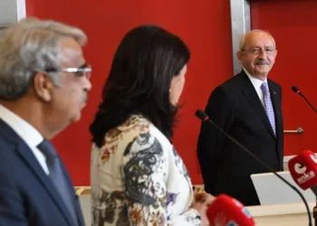 HDP’den Kılıçdaroğlu ziyareti açıklaması: Erteleme talebi bizden gitti