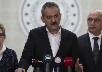 Depremin vurduğu 4 ilde eğitim kademeli olarak başlıyor